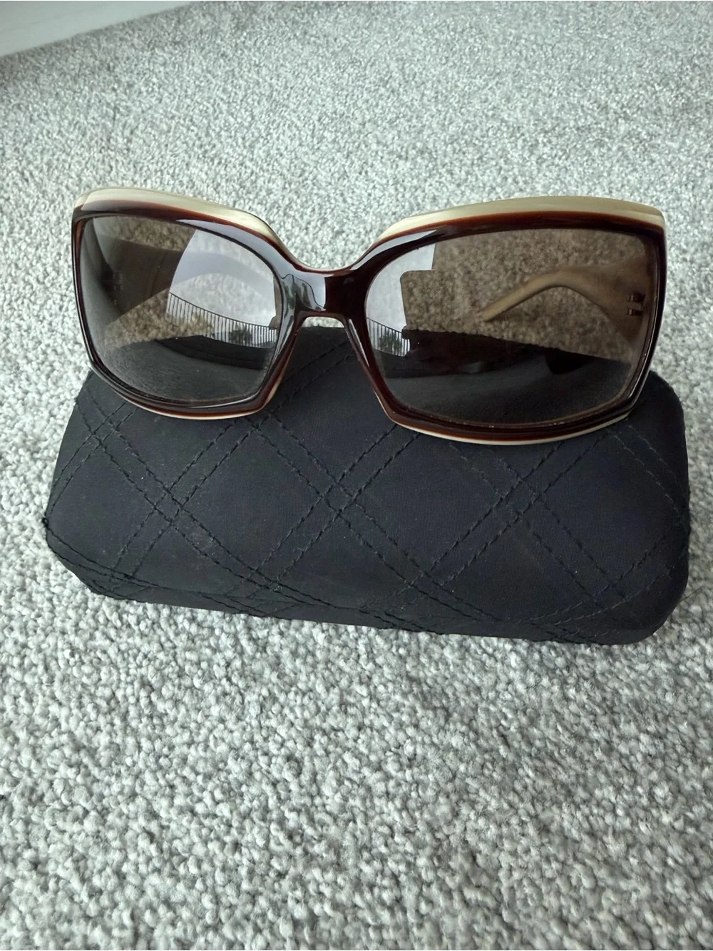 Title: Vera Bradley Oversized Square Sunglasses Brown & Ivory Tortoise, Case